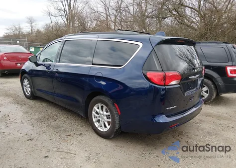 2020 Chrysler Voyager Lxi z USA, uszkodzony, nr VIN 2C4RC1DG5LR164639